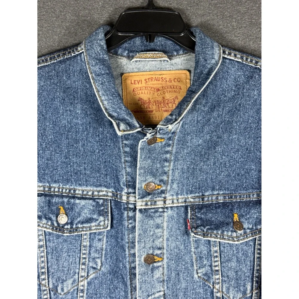 Vintage Levis Denim Trucker Jacket XL Blue Stonewash 90s Relaxed Fit minimalist